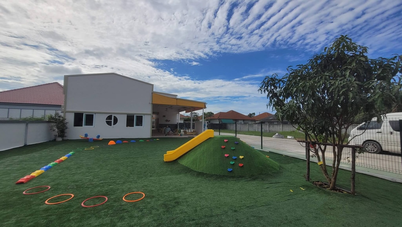 Busy Bees building and playground